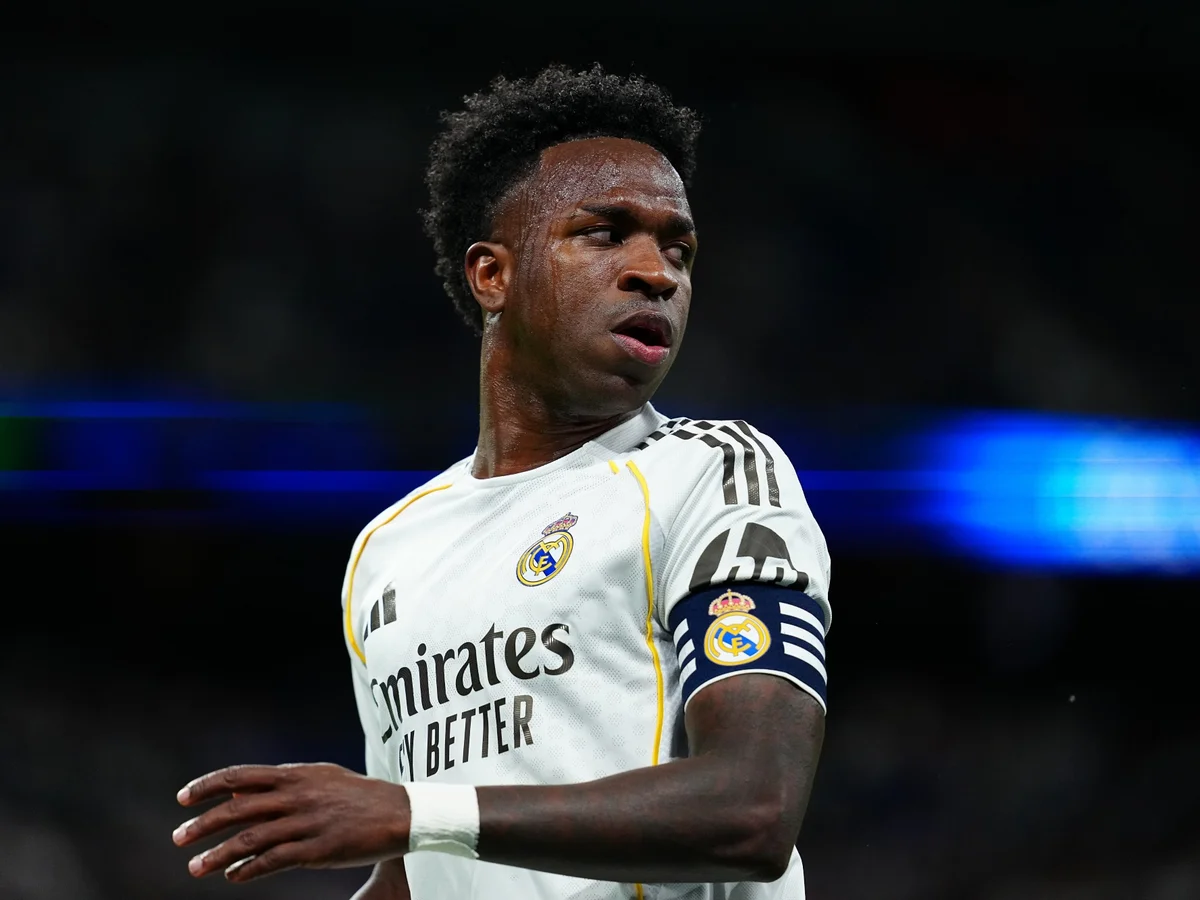 Raúl Asencio defende Vini Jr. e revela torcida por Mbappé na Bola de Ouro