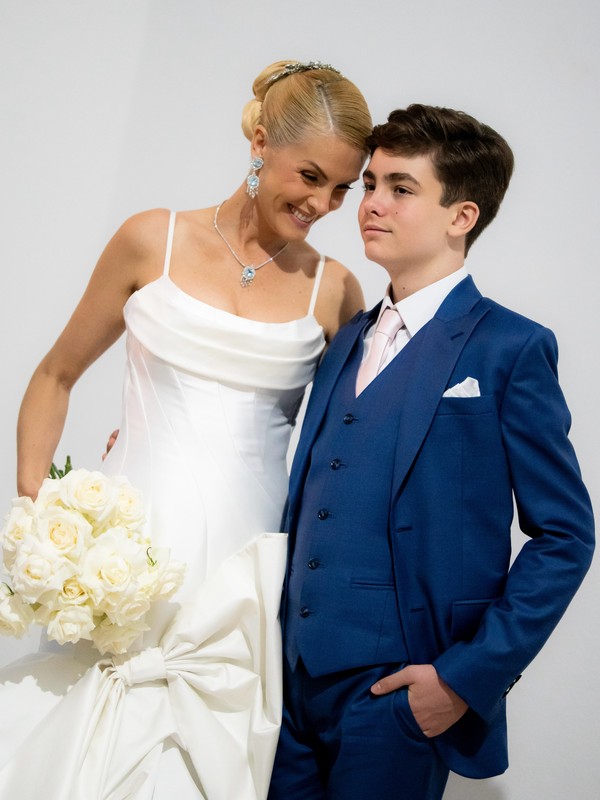 Ana Hickmann resgata fotos inéditas dos bastidores do casamento com Edu Guedes: "Acordei nostálgica"