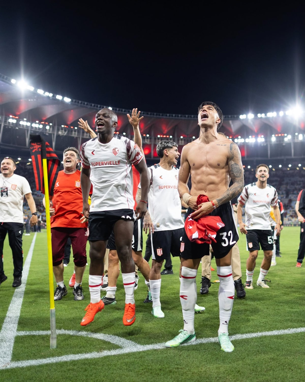 ‘Vitória colossal’ e ‘finalista épico’: jornais argentinos repercutem classificação do Estudiantes
