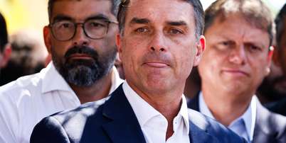 Fl&aacute;vio Bolsonaro (PL), candidato &agrave; presid&ecirc;ncia, em entrevista coletiva Foto: WILTON JUNIOR/ESTAD&Atilde;O CONTE&Uacute;DO/ESTAD&Atilde;O CONTE&Uacute;DO / Estad&atilde;o