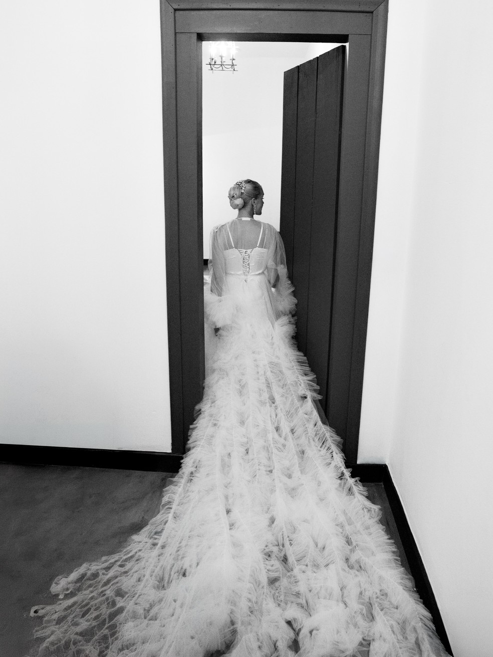 Ana Hickmann resgata fotos inéditas dos bastidores do casamento com Edu Guedes: "Acordei nostálgica"