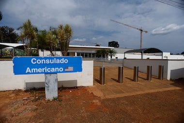 Embaixada e consulados dos EUA retomam atendimentos após suspensão por ‘possível ameaça’