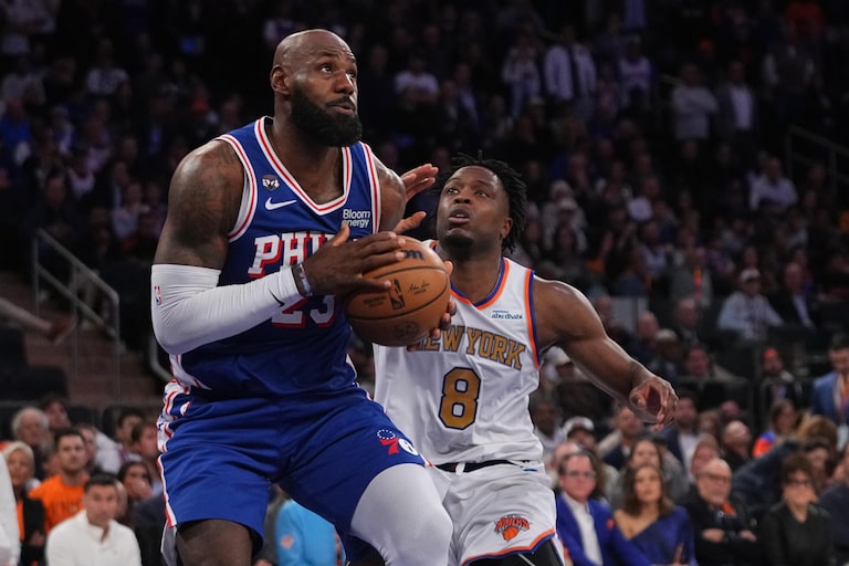 LeBron James marca 14 pontos e Sixers derrotam campeões Knicks na abertura da temporada da NBA