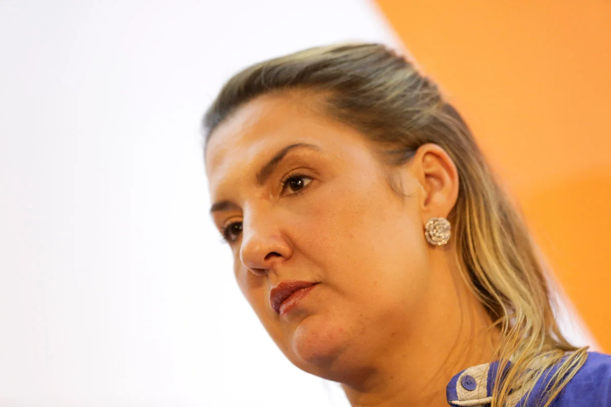 Bolsa Família terá período de 2 anos para transição, diz campanha de Flávio