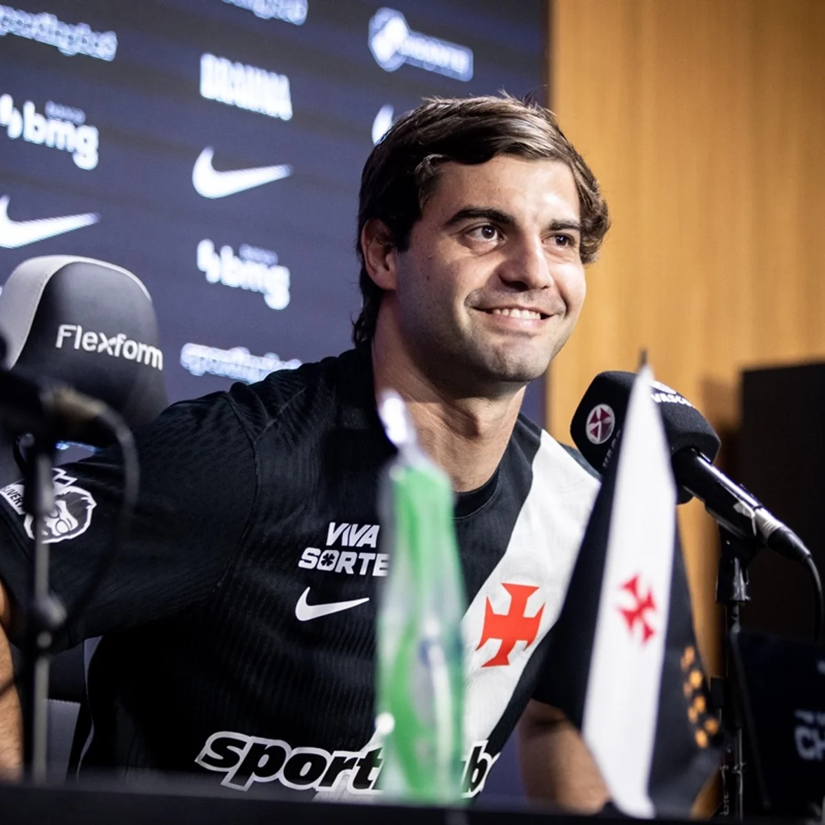 Sosa elogia torcida do Vasco que foi à Argentina: "Não estamos sozinhos"