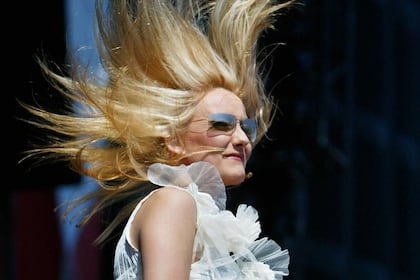 Os EAU compartilharam detalhes sobre o voo da FlyDubai com Israel, incluindo os nomes e nacionalidades dos pilotos.