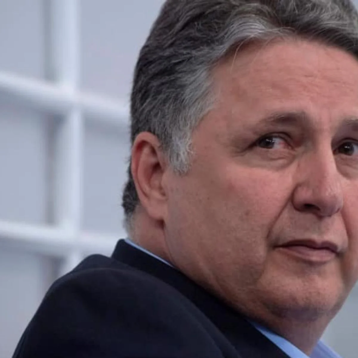 TRE-RJ remete julgamento da candidatura de Garotinho ao TSE e pede urgência