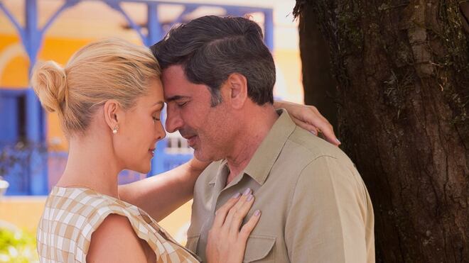 Ana Hickmann compartilha momentos românticos com Edu Guedes e declara que ele a faz sorrir todo dia