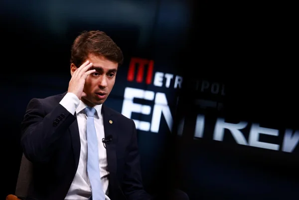 Recordista de votos, Nikolas admite disputar Prefeitura de BH em 2028