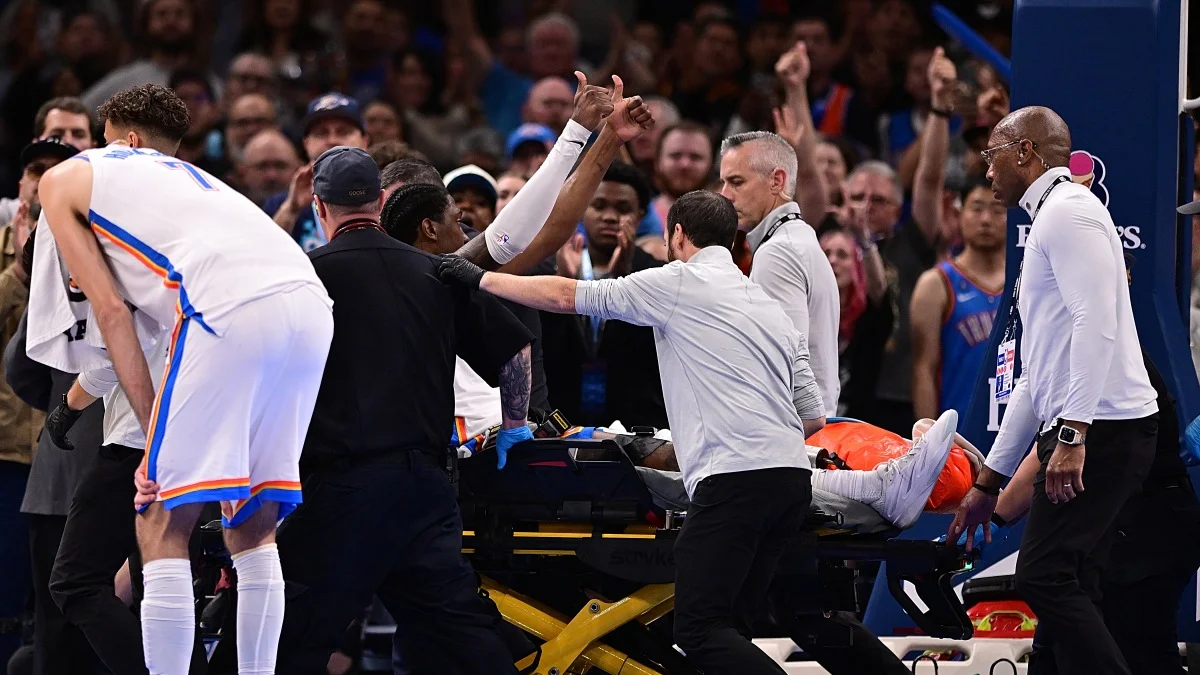 NBA: Jalen Williams deixa jogo de maca após lesão impressionante